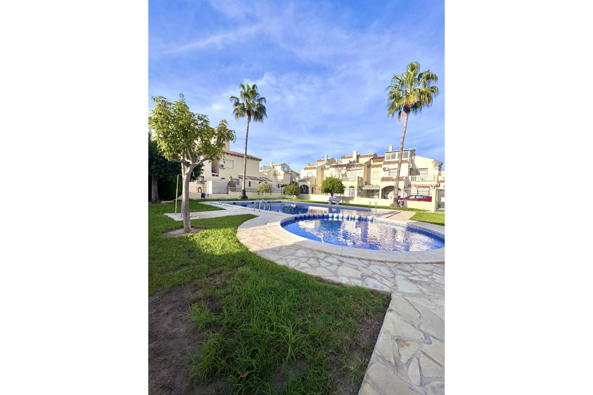 Herverkoop - Town House -
Orihuela Costa - Playa Flamenca