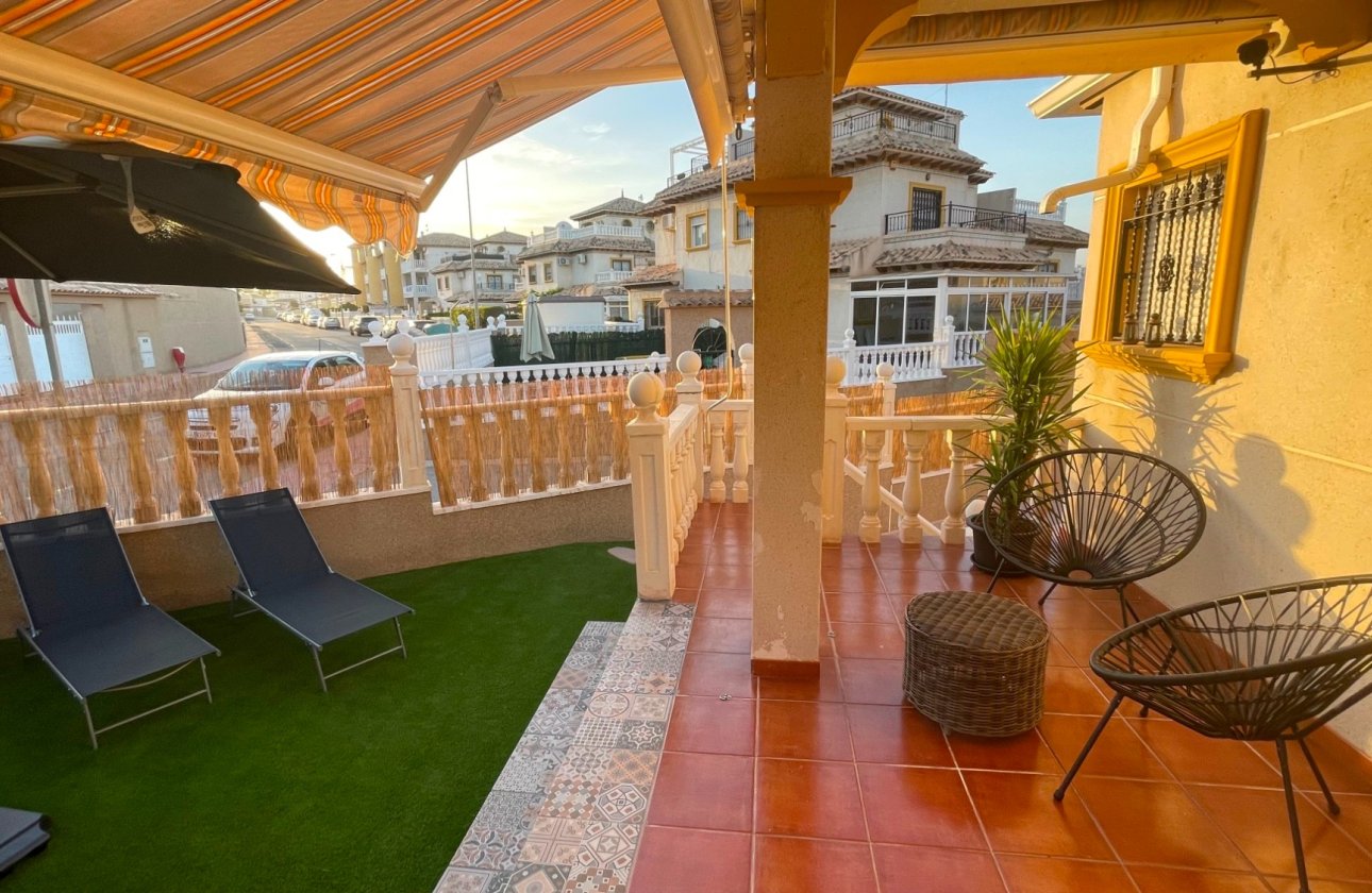 Herverkoop - Town House -
Orihuela Costa - Villamartín