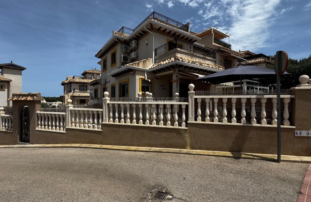 Herverkoop - Town House -
Orihuela Costa - Villamartín