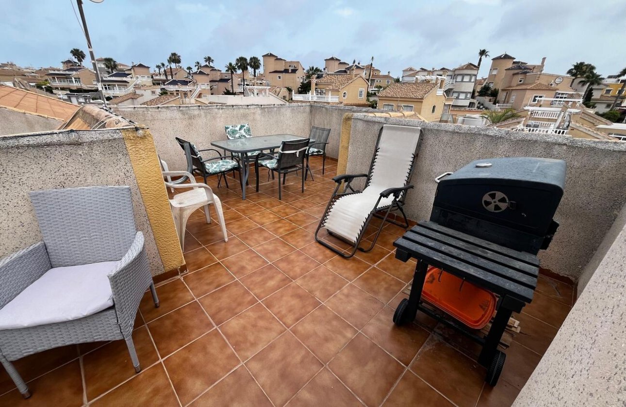 Herverkoop - Town House Penthouse -
Torrevieja - La Florida