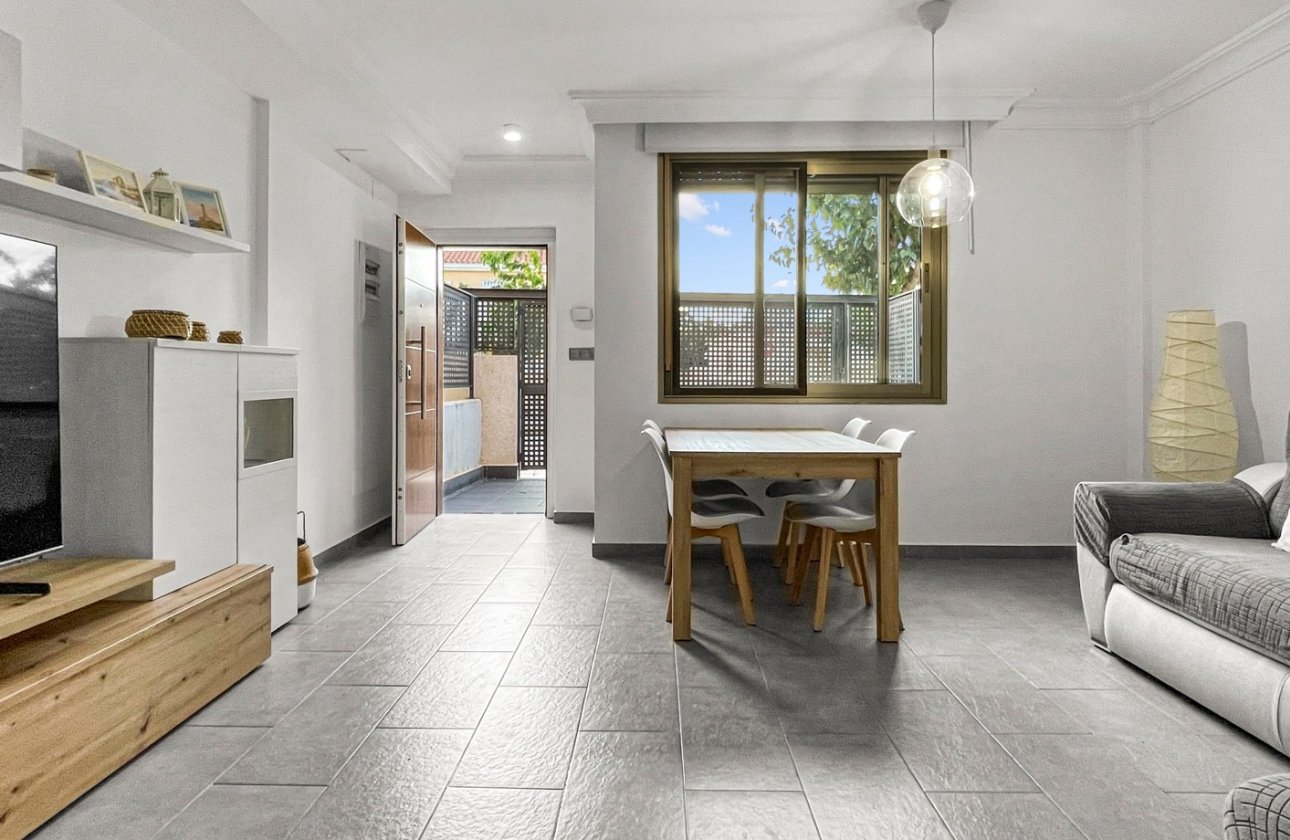 Herverkoop - Town House -
Pilar de la Horadada - Costa Blanca