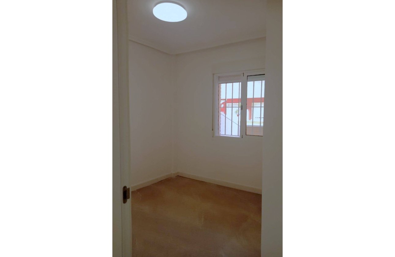 Herverkoop - Town House -
Pilar de la Horadada