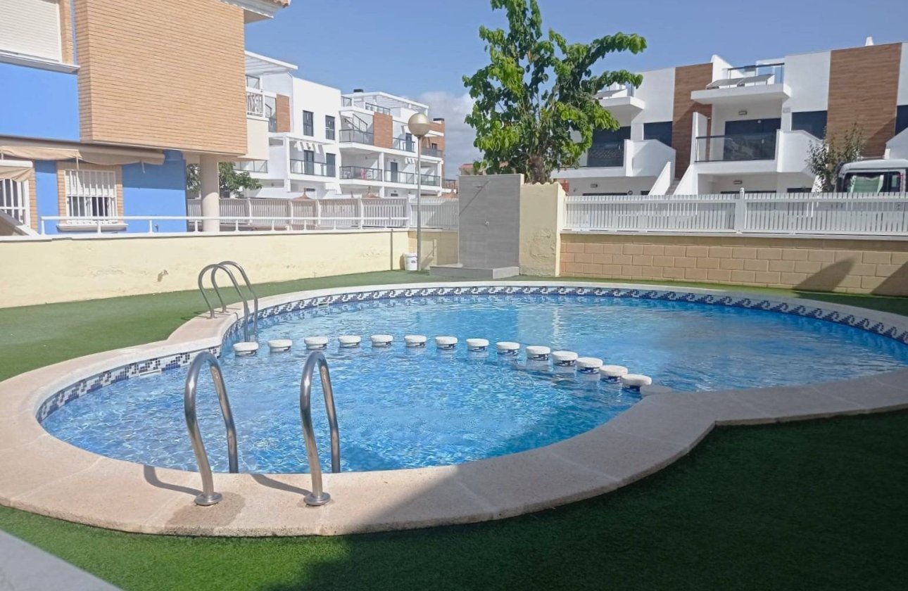 Herverkoop - Town House -
Pilar de la Horadada