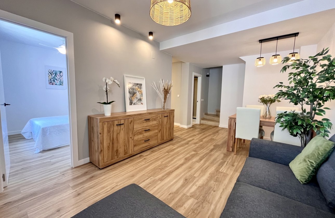 Herverkoop - Town House -
Playa Flamenca - Costa Blanca