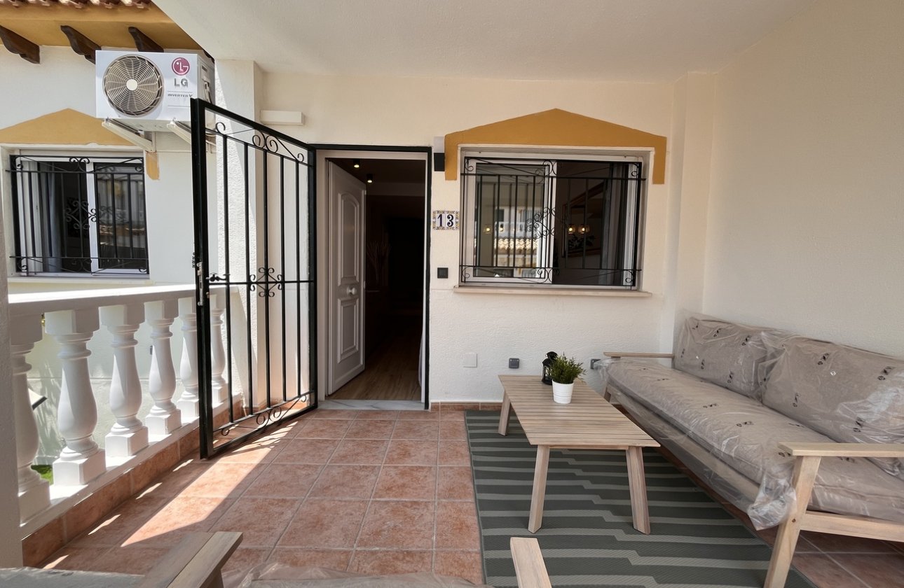 Herverkoop - Town House -
Playa Flamenca - Costa Blanca