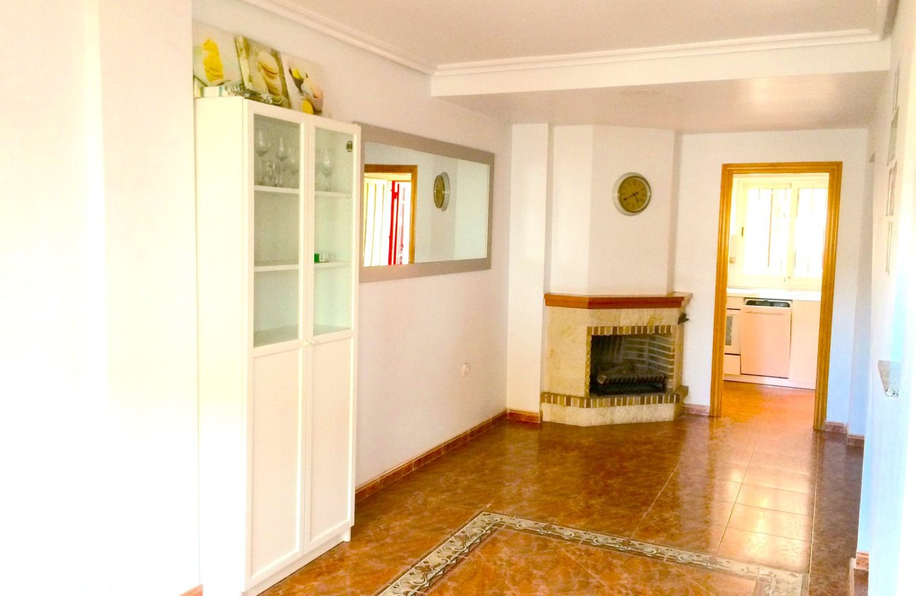 Herverkoop - Town House -
Playa Flamenca - Costa Blanca