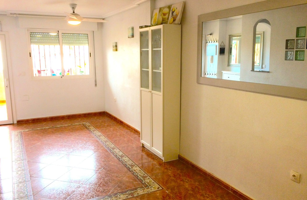 Herverkoop - Town House -
Playa Flamenca - Costa Blanca