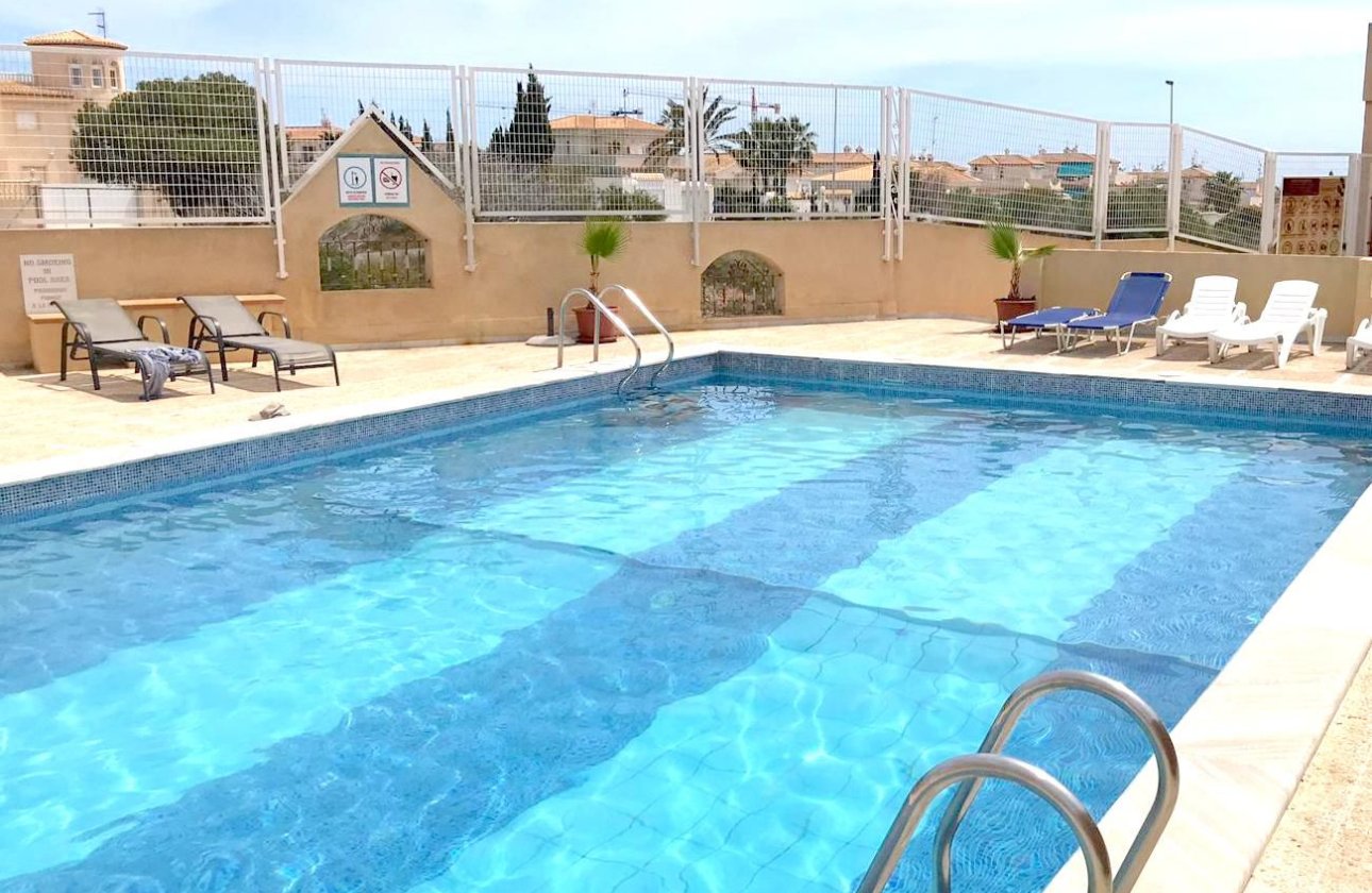 Herverkoop - Town House -
Playa Flamenca - Costa Blanca