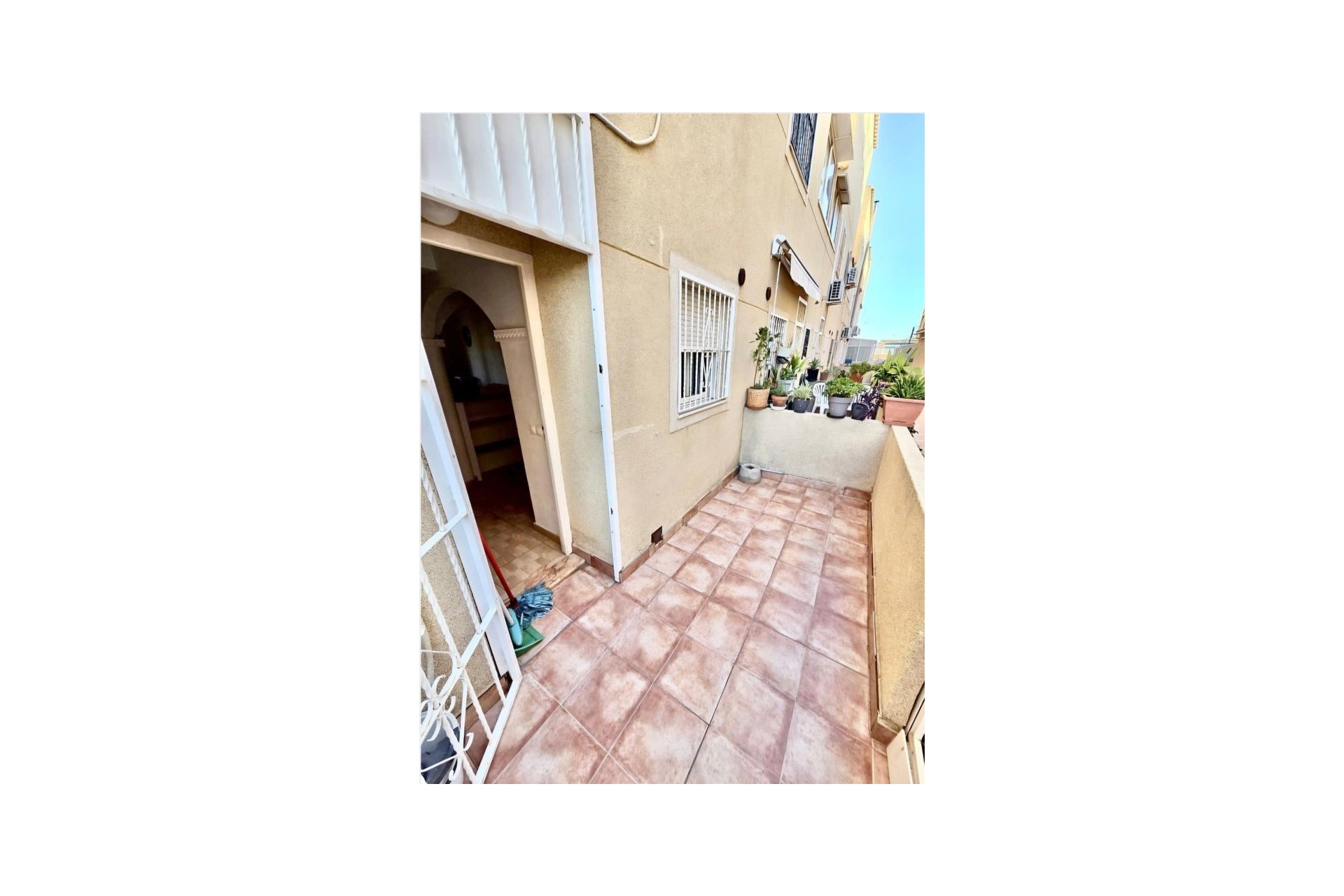 Herverkoop - Town House -
Playa Flamenca - Costa Blanca