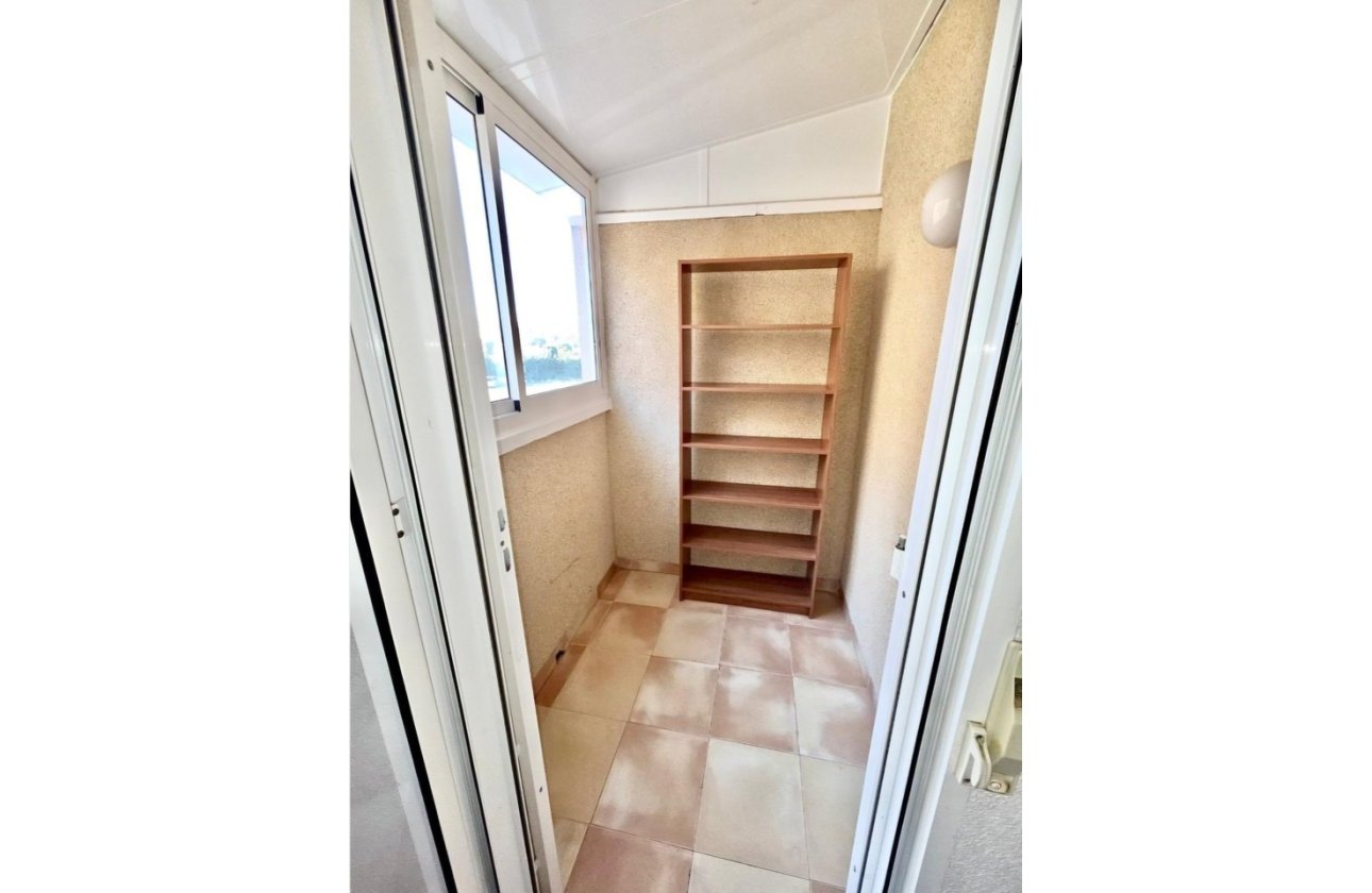 Herverkoop - Town House -
Playa Flamenca - Costa Blanca