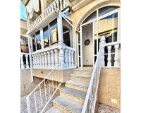 Herverkoop - Town House -
Playa Flamenca - Costa Blanca