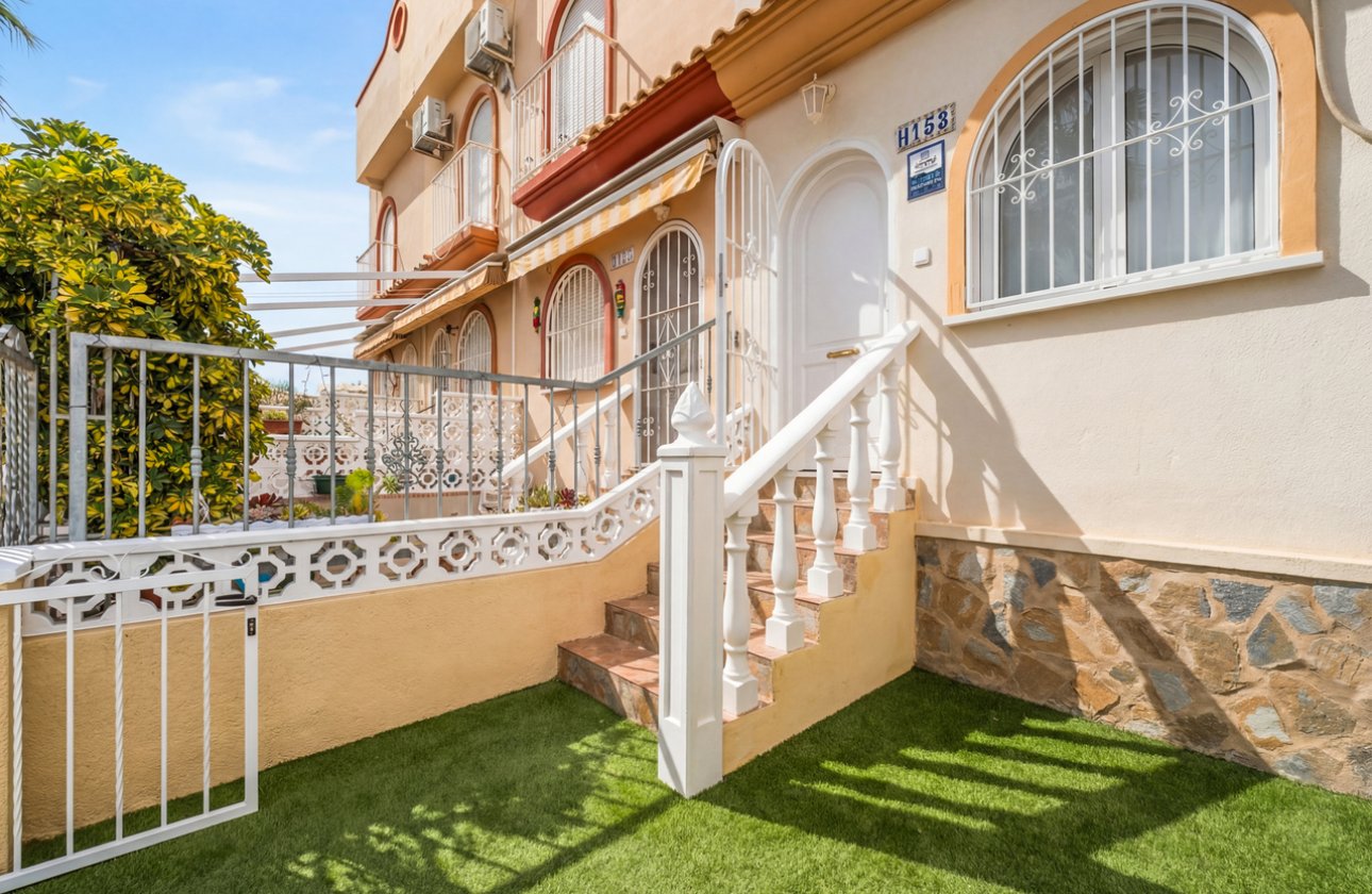 Herverkoop - Town House -
Playa Flamenca - Costa Blanca