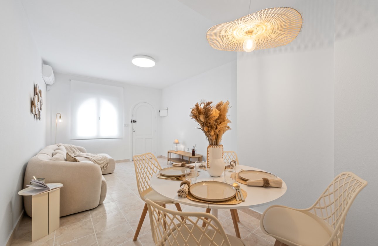 Herverkoop - Town House -
Playa Flamenca - Costa Blanca