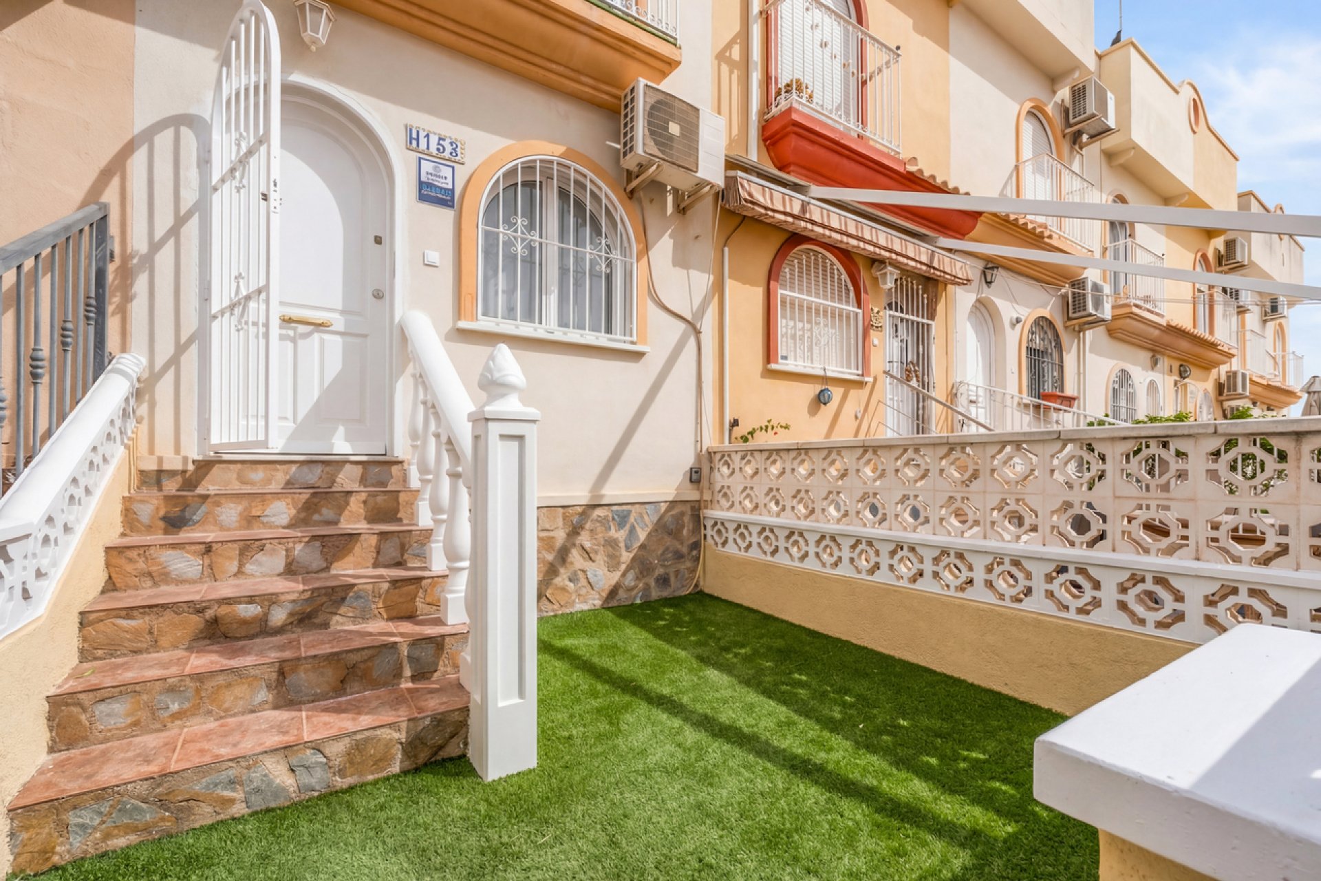 Herverkoop - Town House -
Playa Flamenca - Costa Blanca