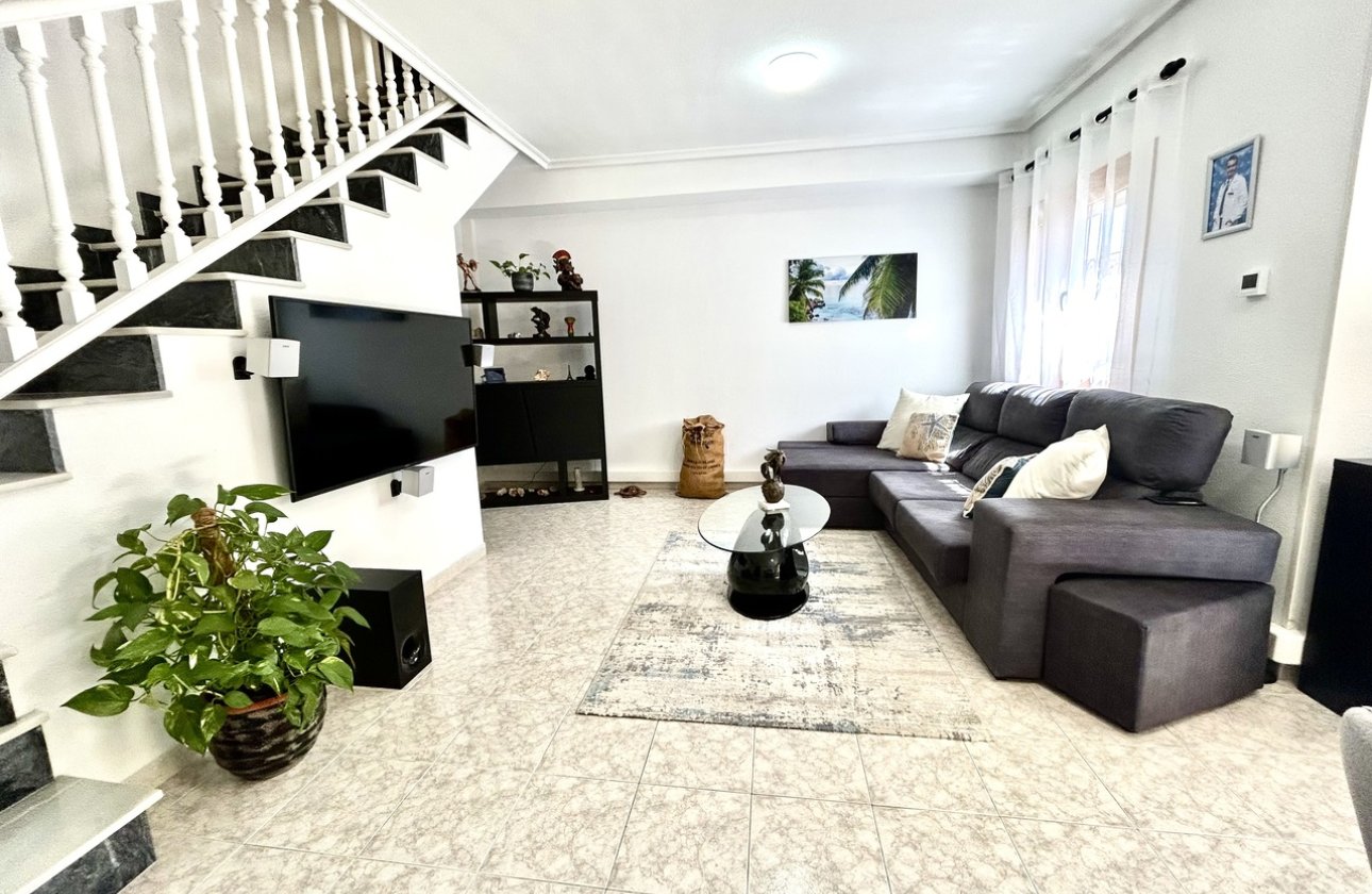 Herverkoop - Town House -
Playa Flamenca - Costa Blanca