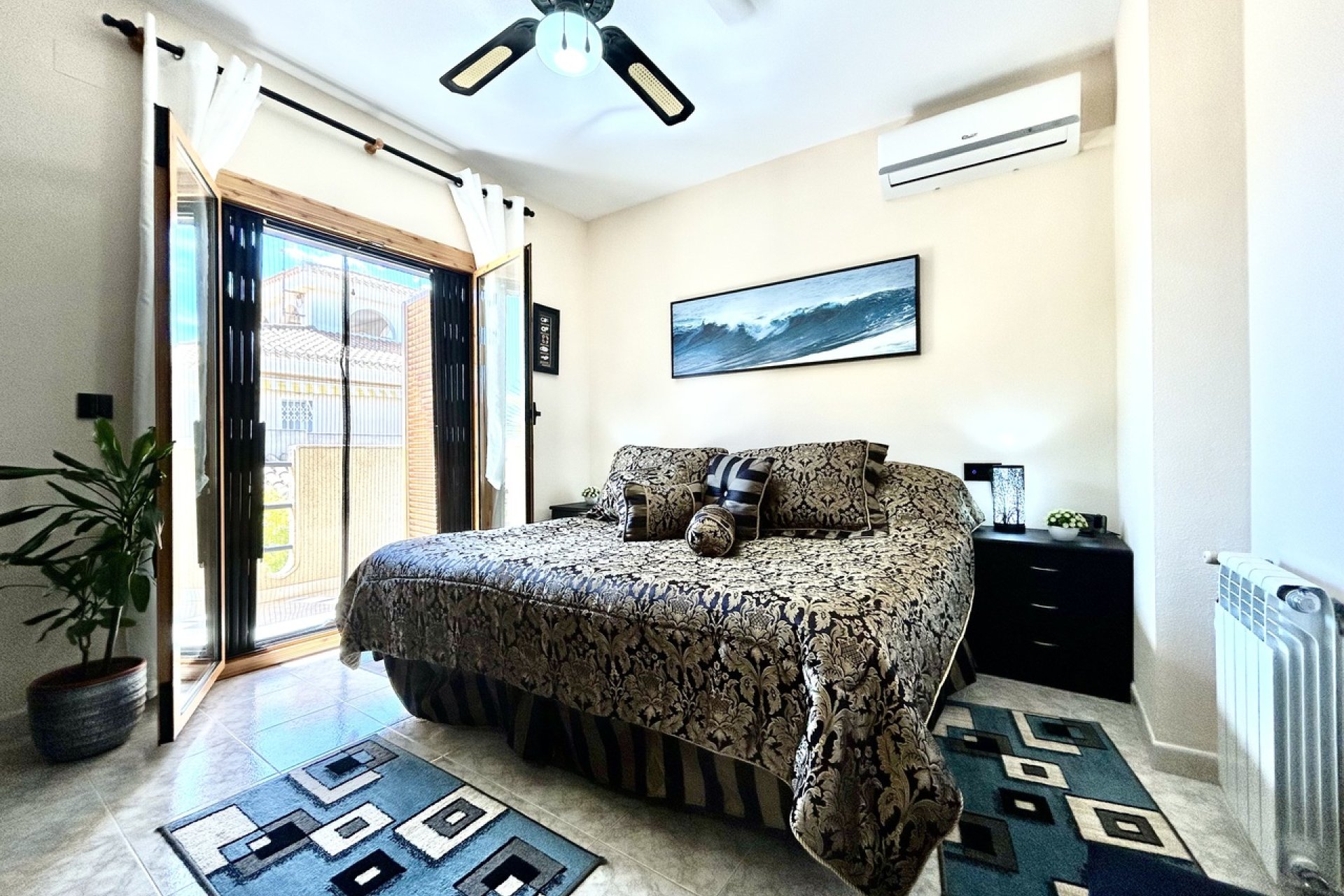 Herverkoop - Town House -
Playa Flamenca - Costa Blanca