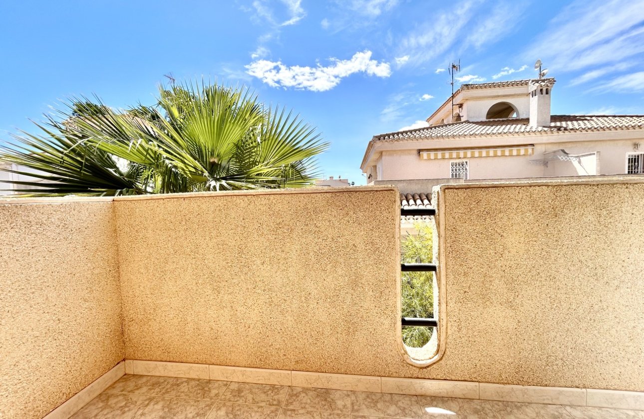 Herverkoop - Town House -
Playa Flamenca - Costa Blanca