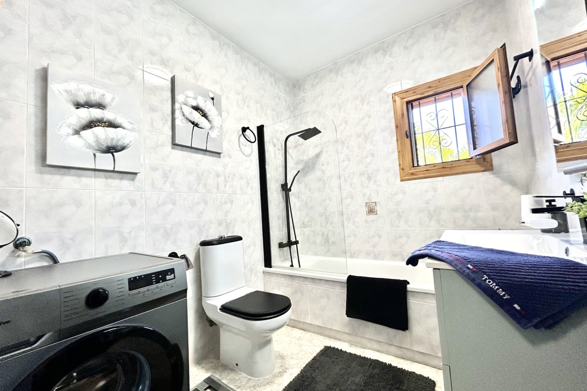 Herverkoop - Town House -
Playa Flamenca - Costa Blanca