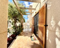 Herverkoop - Town House -
Playa Flamenca - Costa Blanca