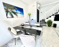 Herverkoop - Town House -
Playa Flamenca - Costa Blanca