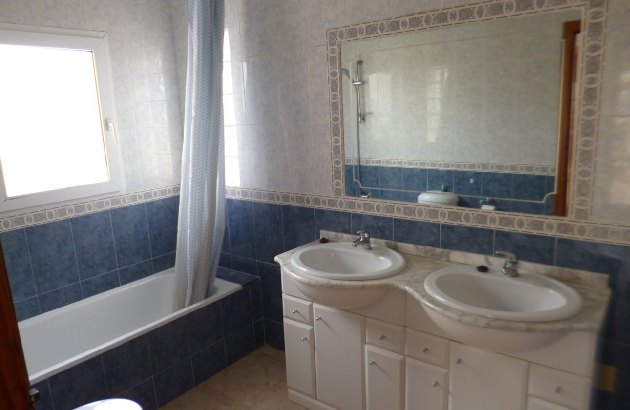 Herverkoop - Town House -
Playa Flamenca - Costa Blanca