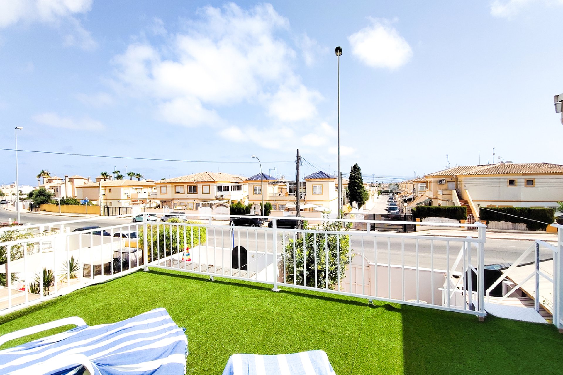 Herverkoop - Town House -
Playa Flamenca - Costa Blanca