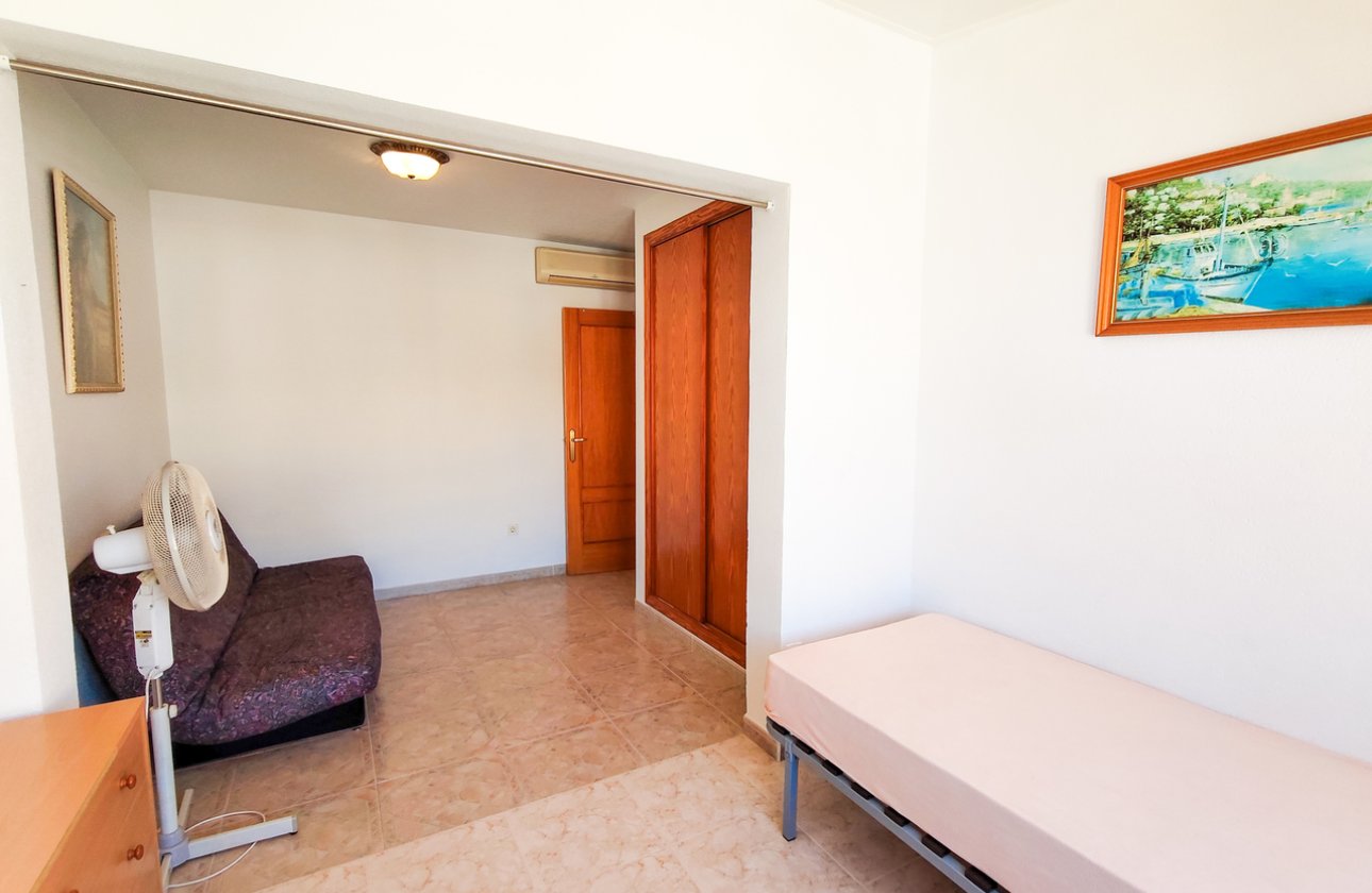 Herverkoop - Town House -
Playa Flamenca - Costa Blanca