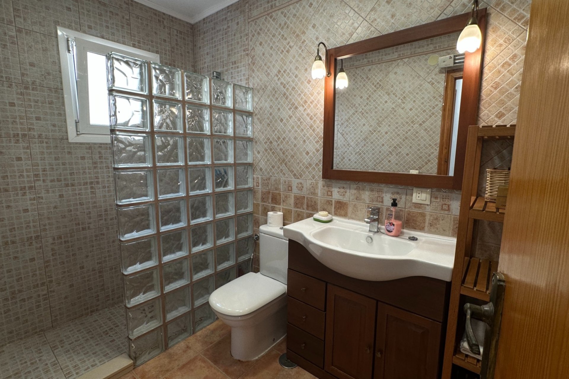 Herverkoop - Town House -
Playa Flamenca - Costa Blanca