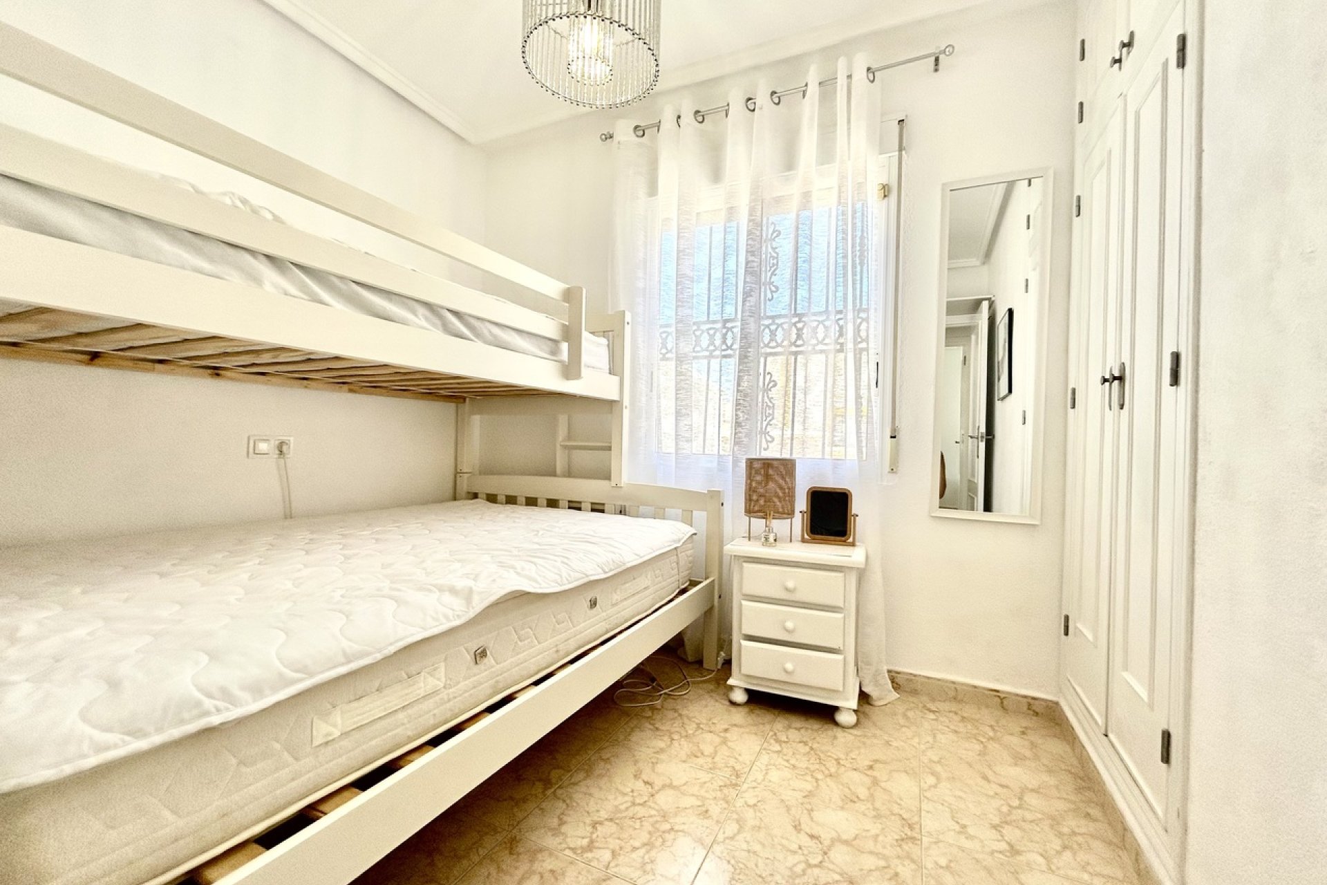 Herverkoop - Town House -
Punta Prima - Costa Blanca