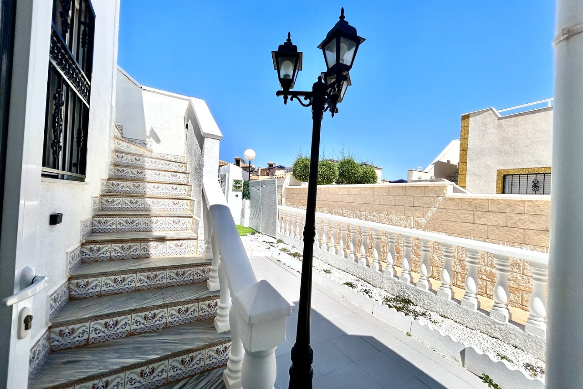 Herverkoop - Town House -
Punta Prima - Costa Blanca