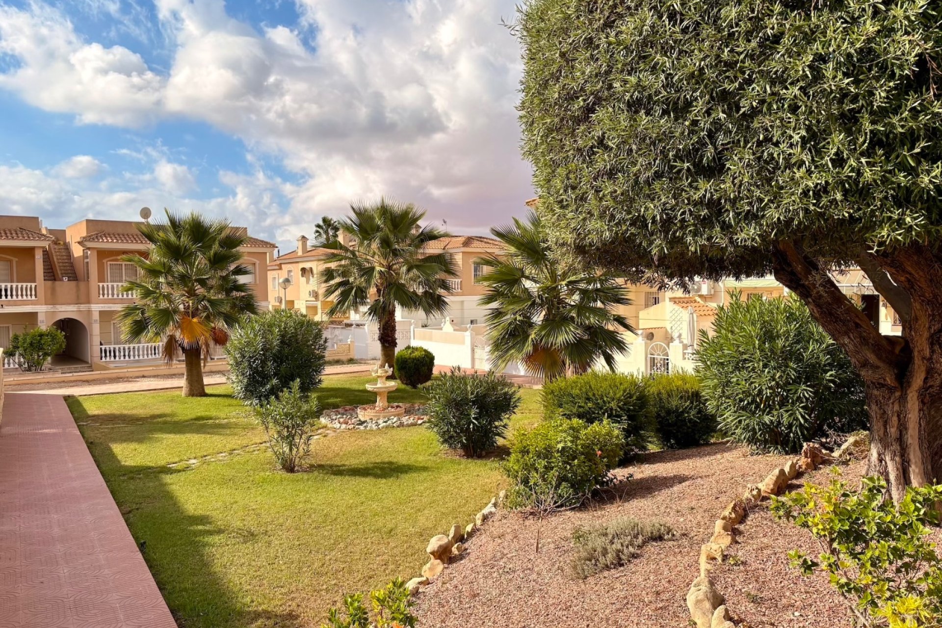 Herverkoop - Town House -
Rojales - Inland