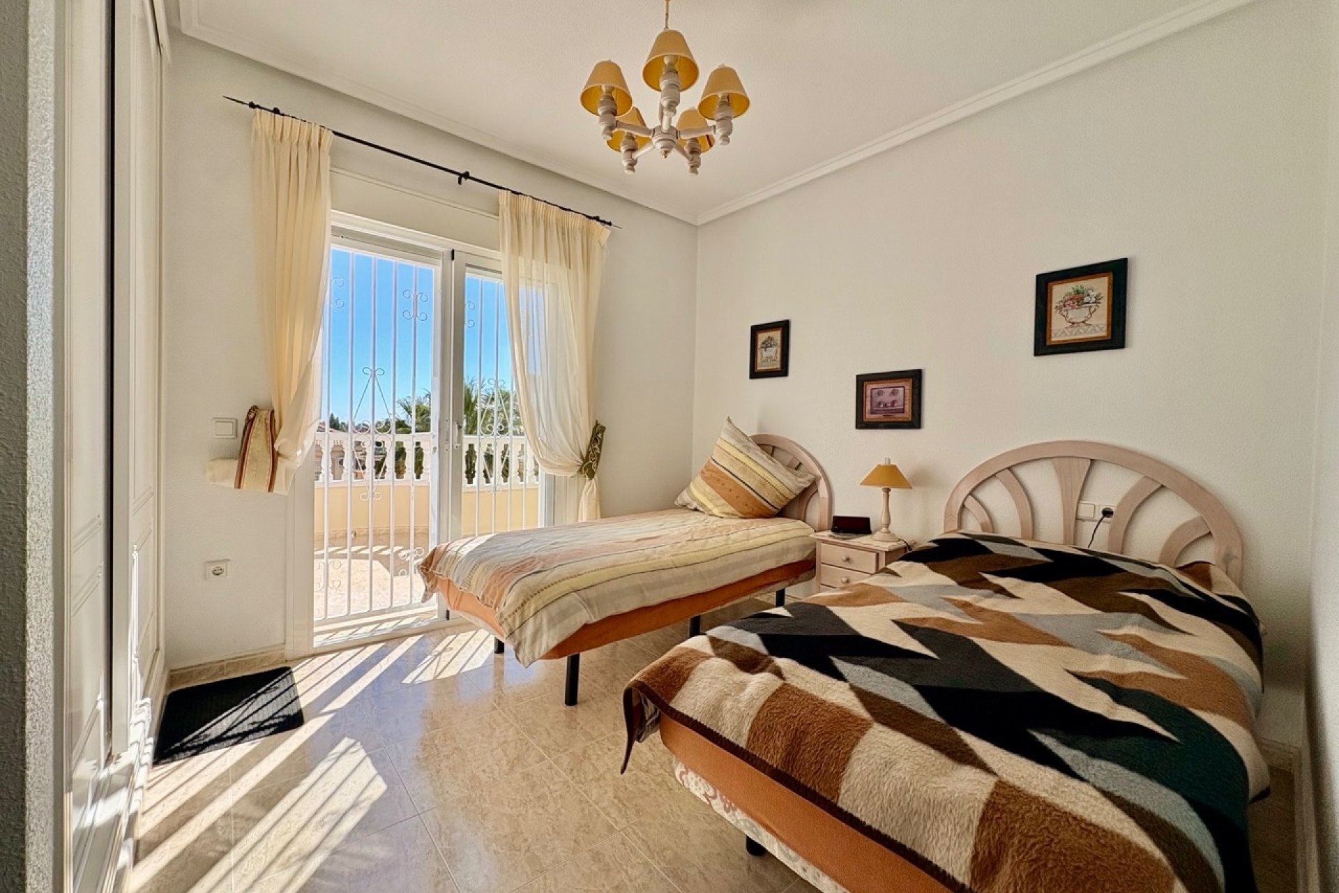 Herverkoop - Town House -
Rojales - Inland