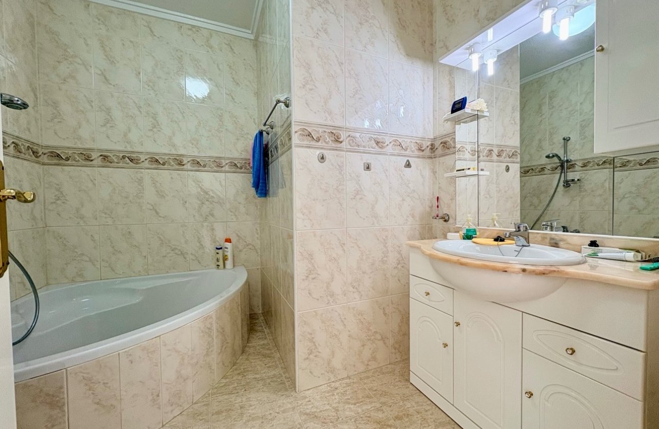 Herverkoop - Town House -
Rojales - Inland