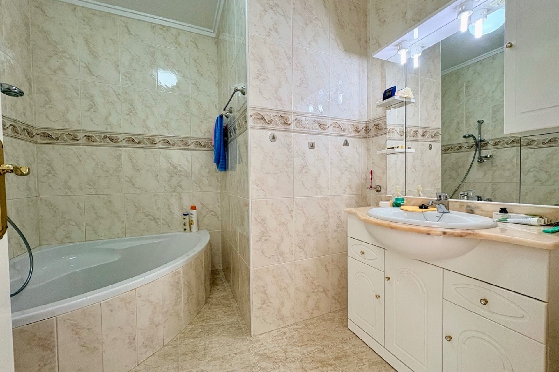 Herverkoop - Town House -
Rojales - Inland