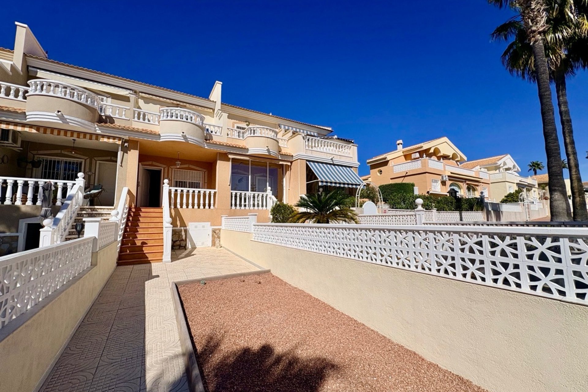 Herverkoop - Town House -
Rojales - Inland