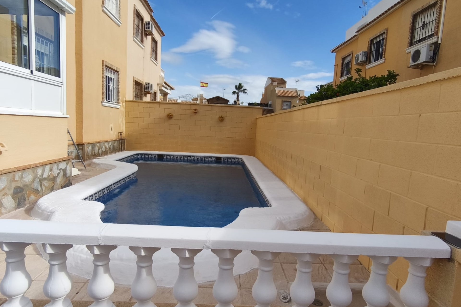 Herverkoop - Town House -
Rojales - Inland