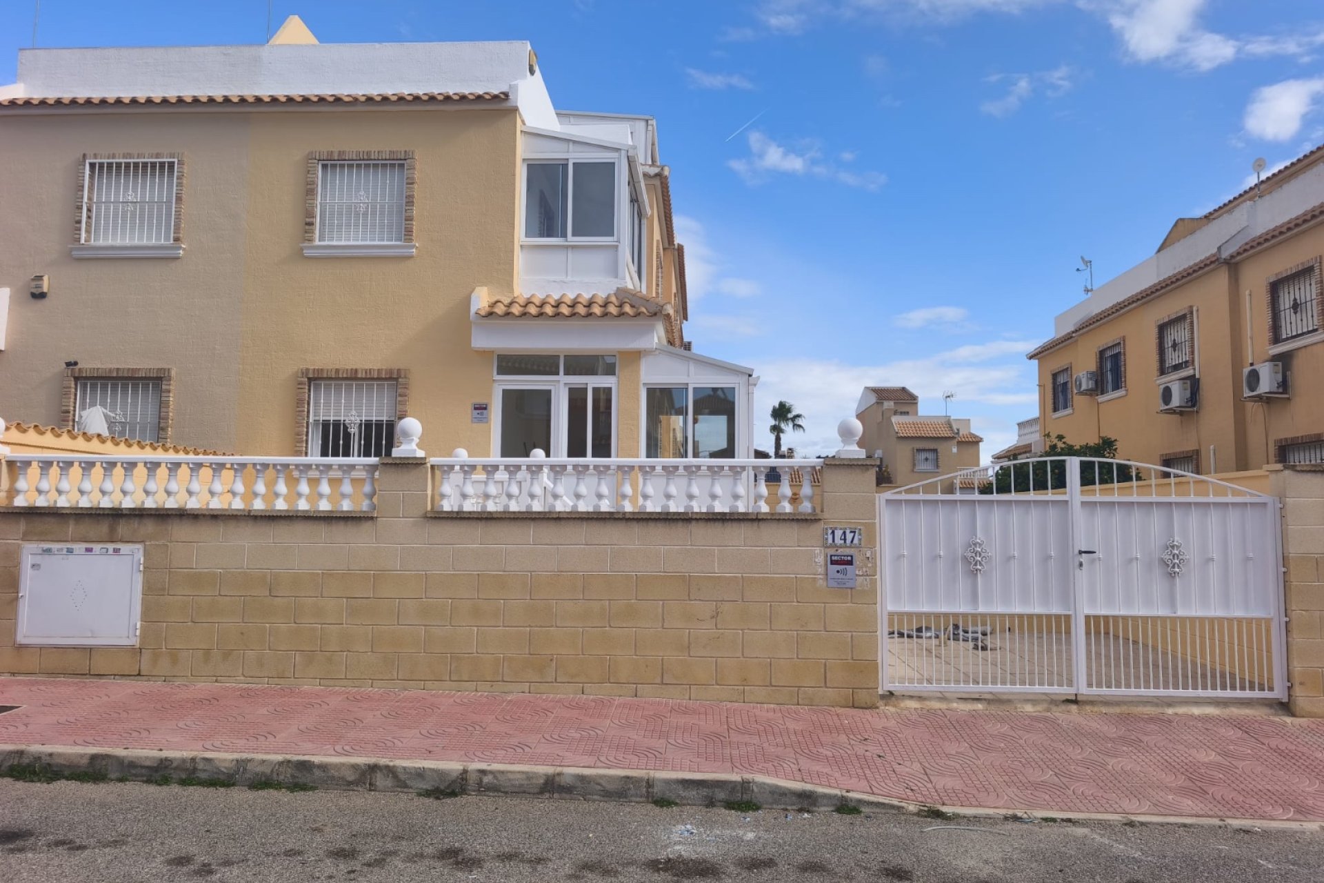 Herverkoop - Town House -
Rojales - Inland