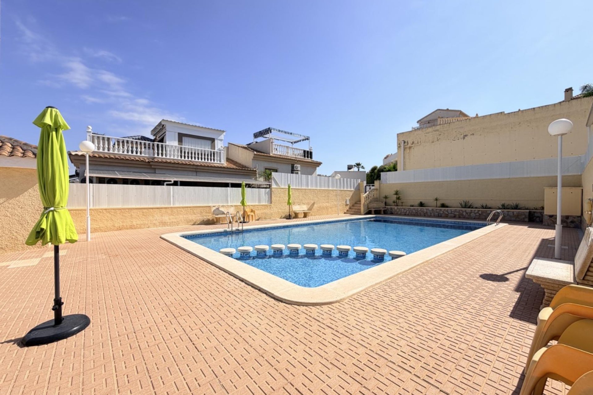 Herverkoop - Town House -
Rojales - Inland