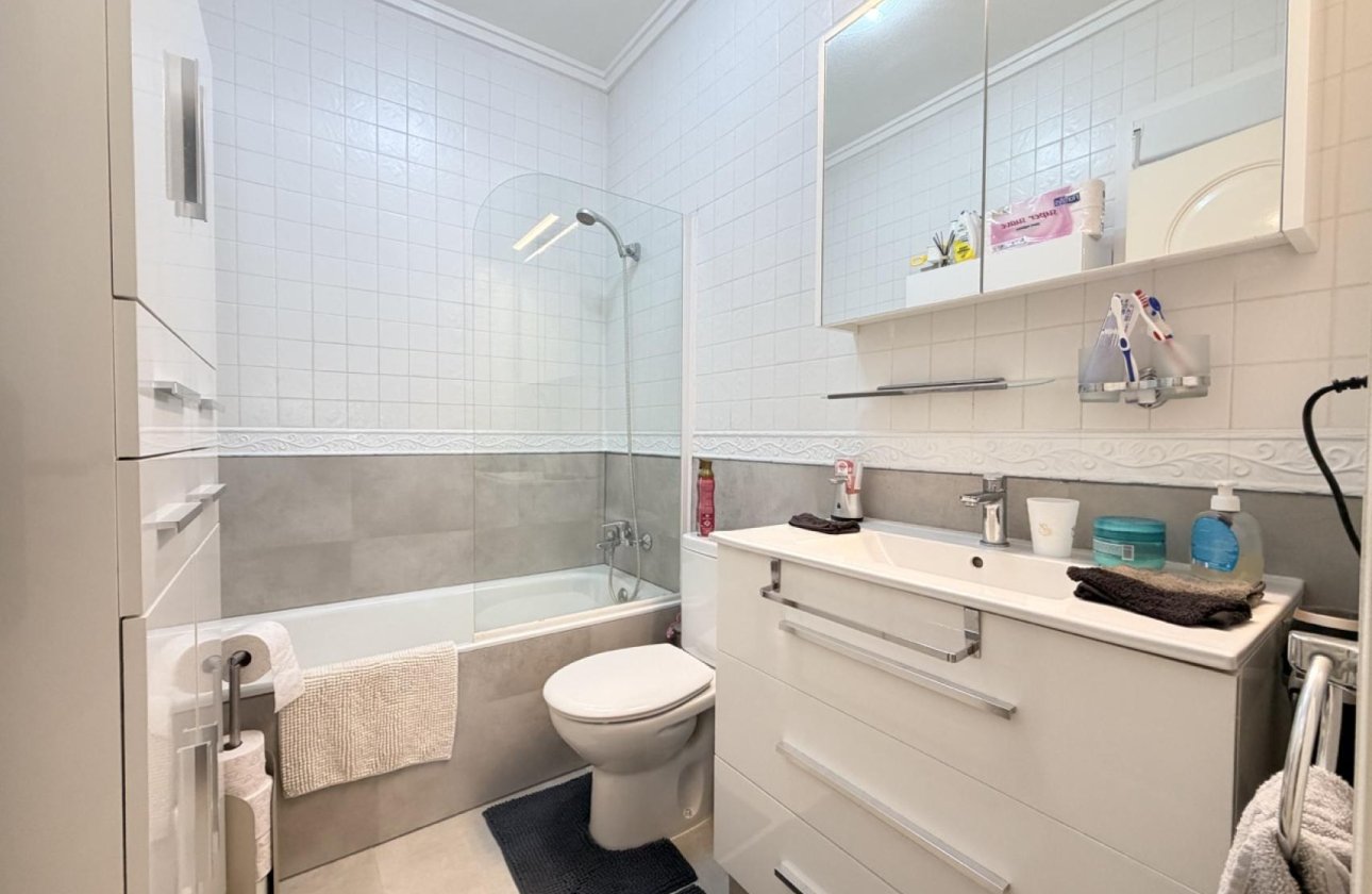 Herverkoop - Town House -
Rojales - Inland