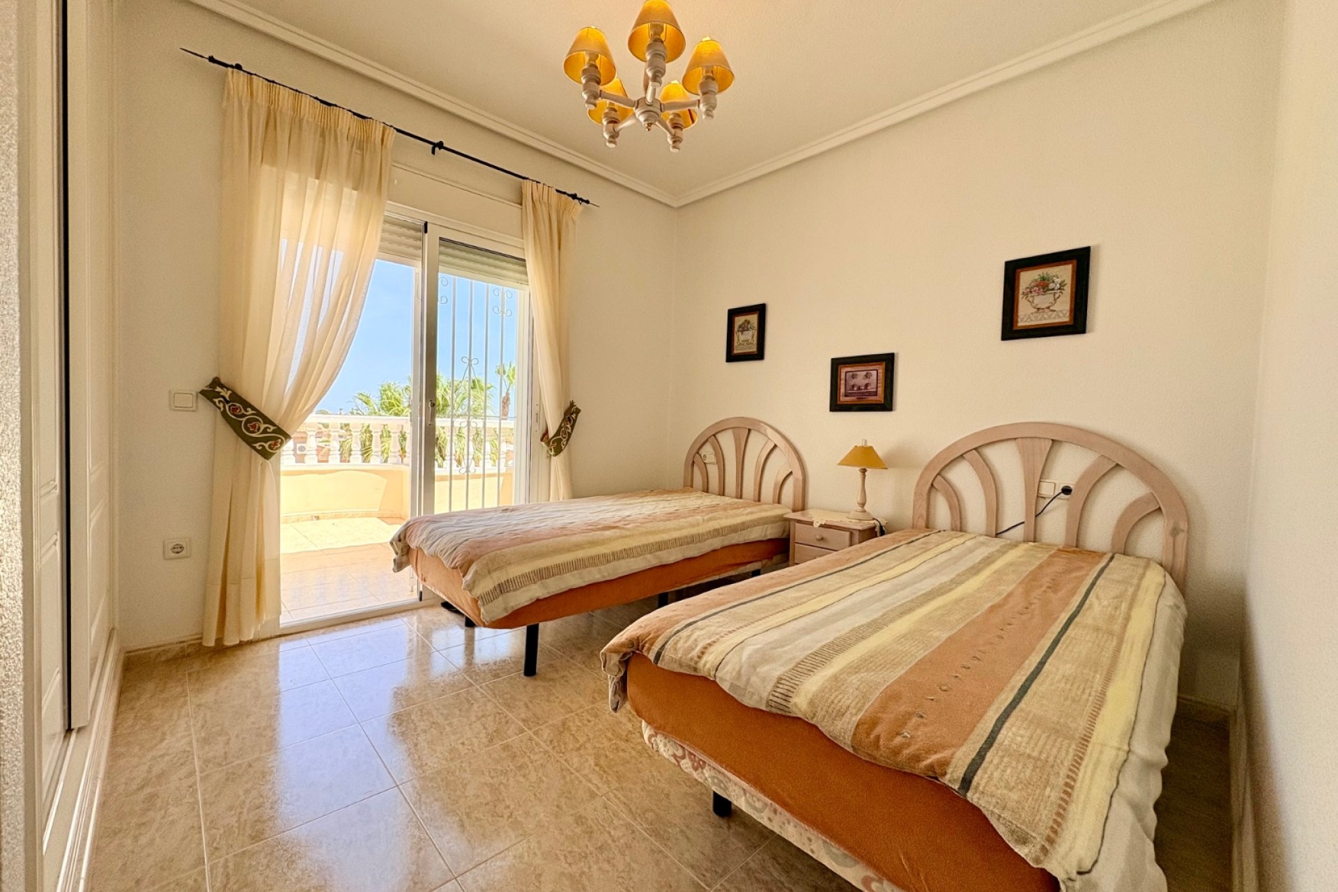 Herverkoop - Town House -
Rojales - Inland