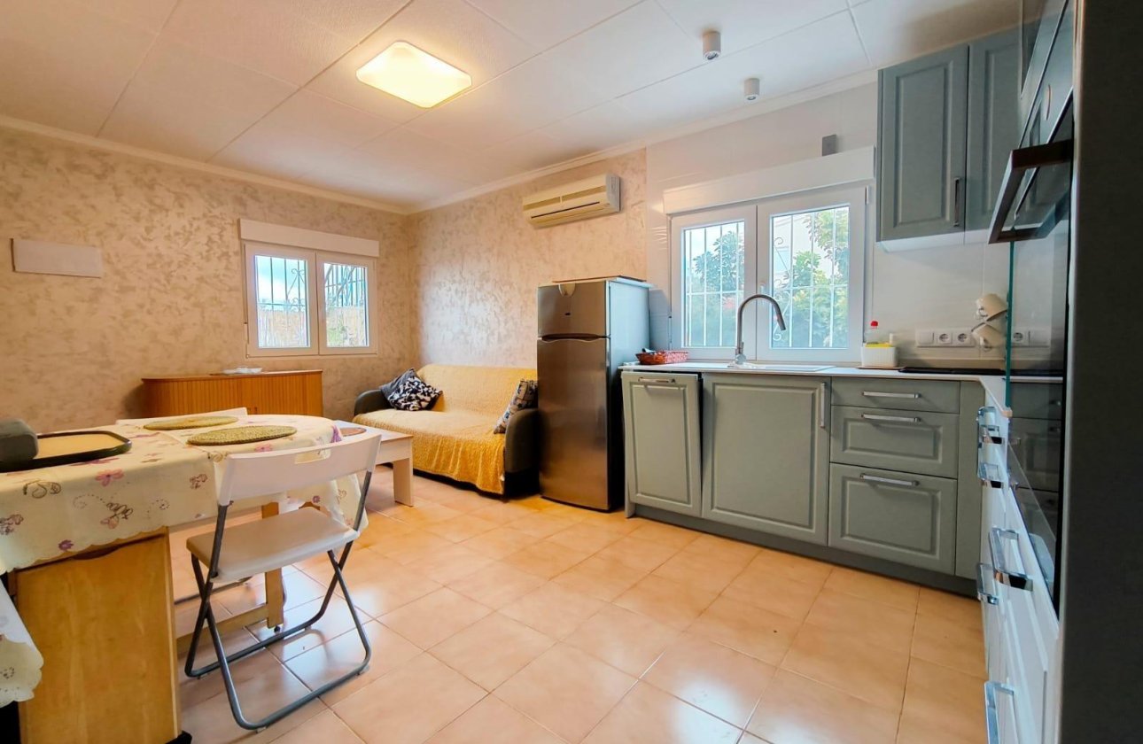 Herverkoop - Town House -
San Fulgencio - La Marina - Urb. La Marina