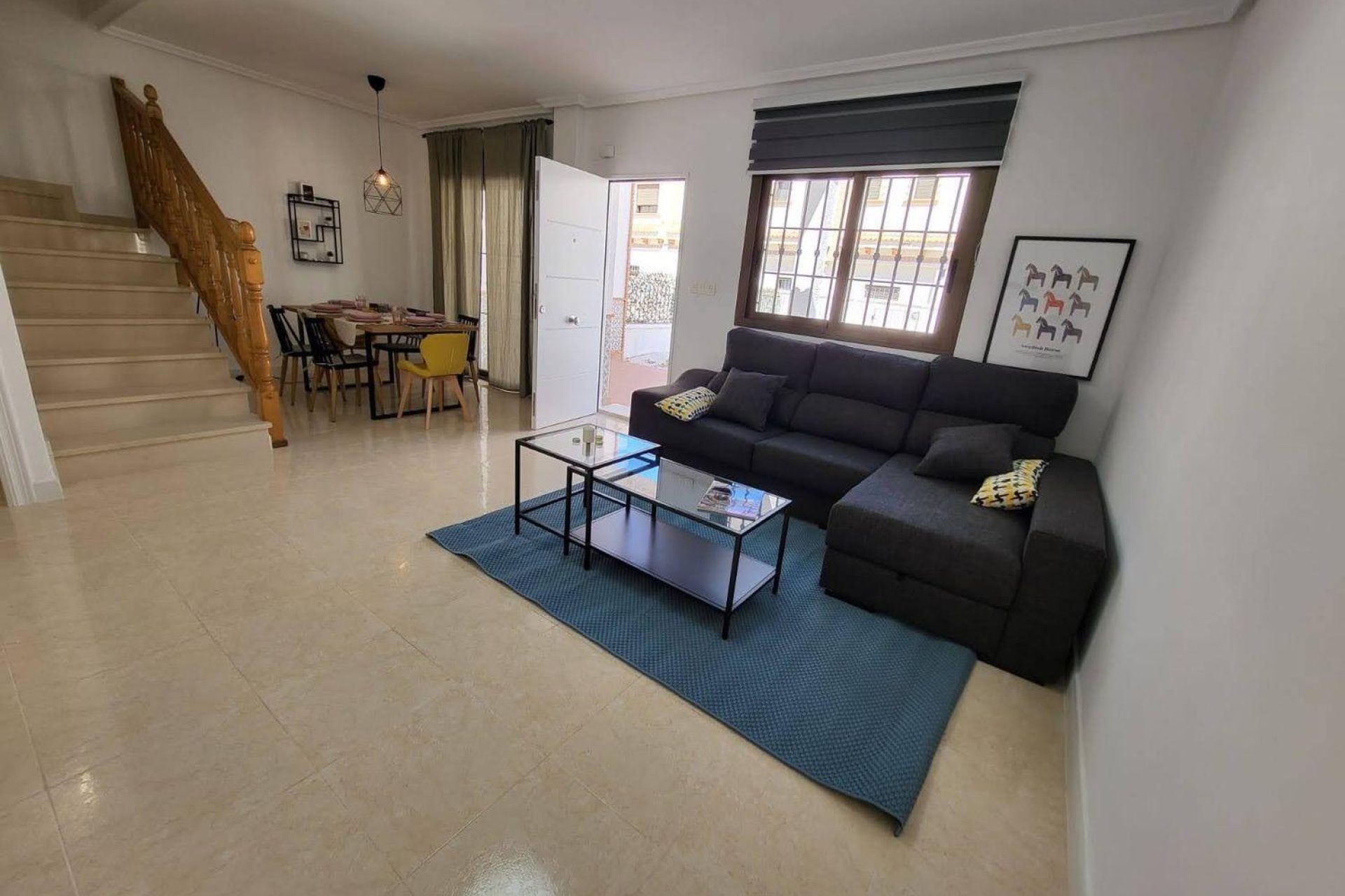 Herverkoop - Town House -
San Miguel de Salinas - Ciudad De Las Comunicaciones