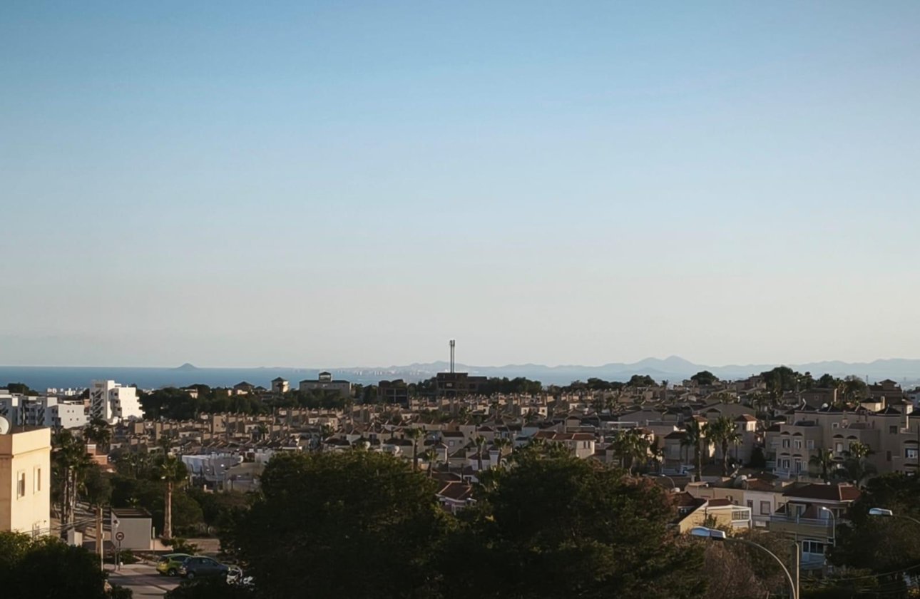 Herverkoop - Town House -
San Miguel de Salinas - El Galán