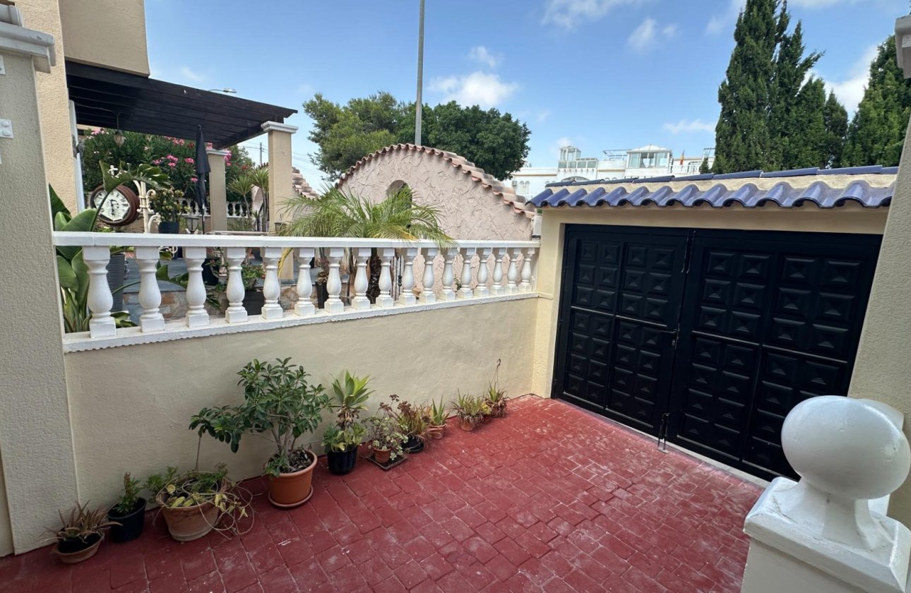 Herverkoop - Town House -
San Miguel de Salinas - El Galán