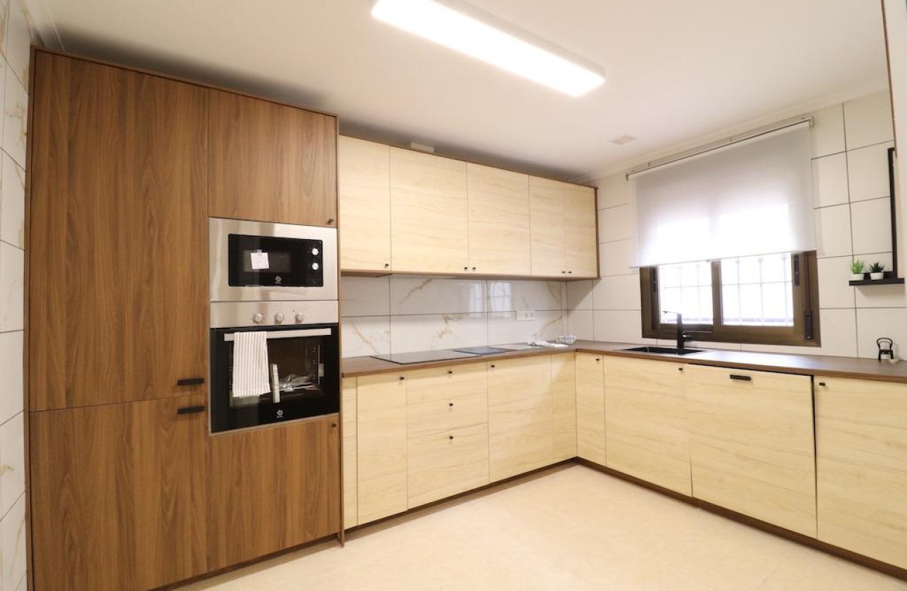 Herverkoop - Town House -
San Miguel de Salinas - Inland