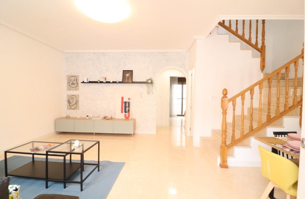 Herverkoop - Town House -
San Miguel de Salinas - Inland