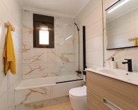 Herverkoop - Town House -
San Miguel de Salinas - Inland