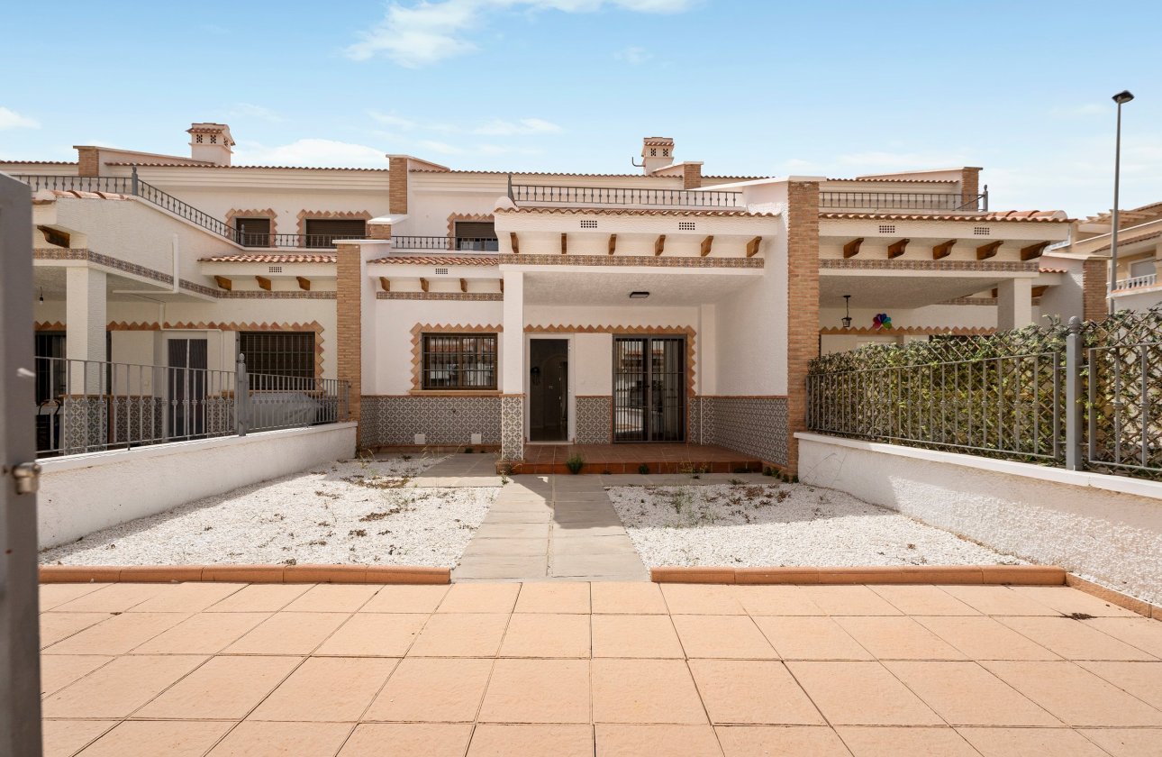 Herverkoop - Town House -
San Miguel de Salinas - Inland