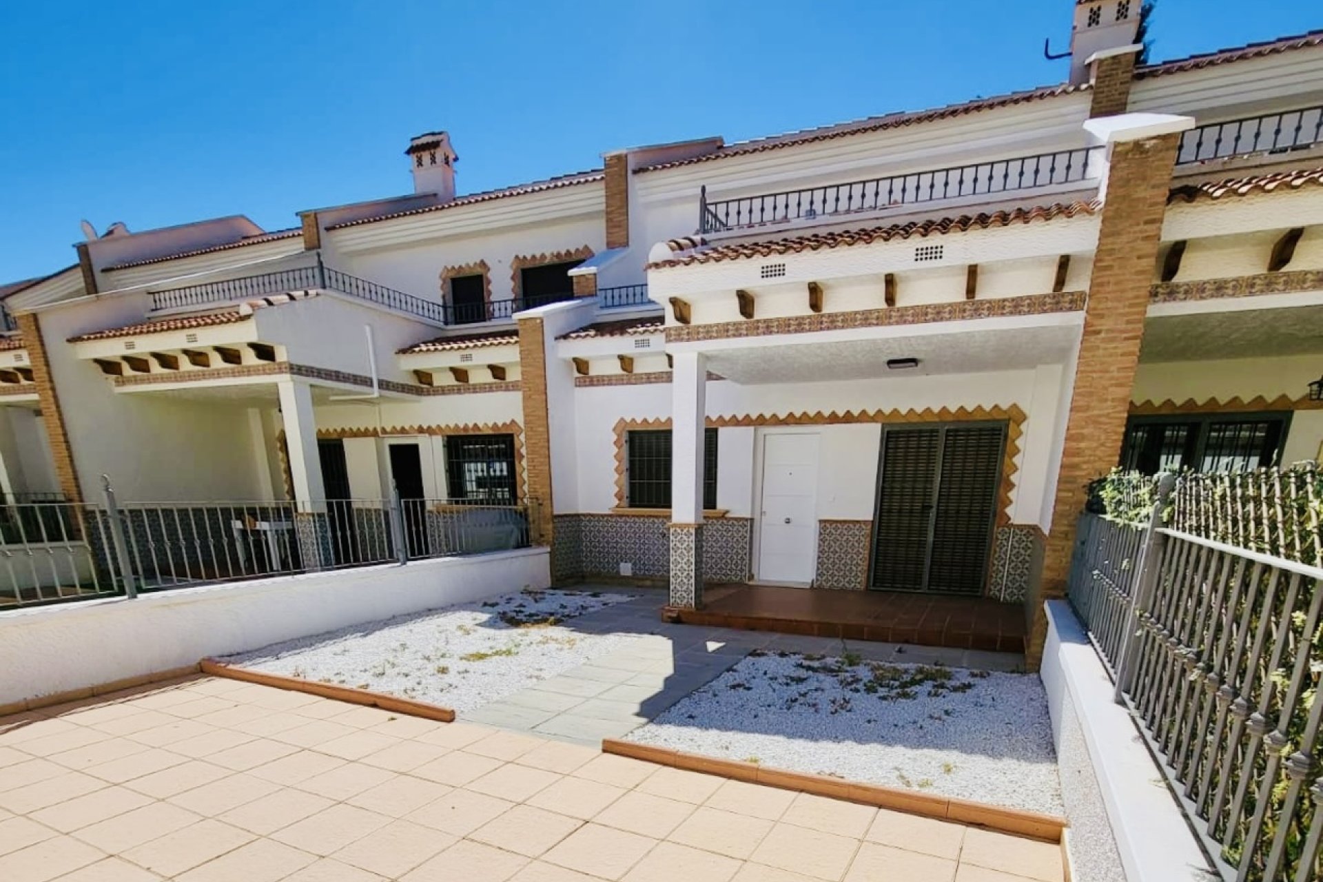 Herverkoop - Town House -
San Miguel de Salinas - Inland