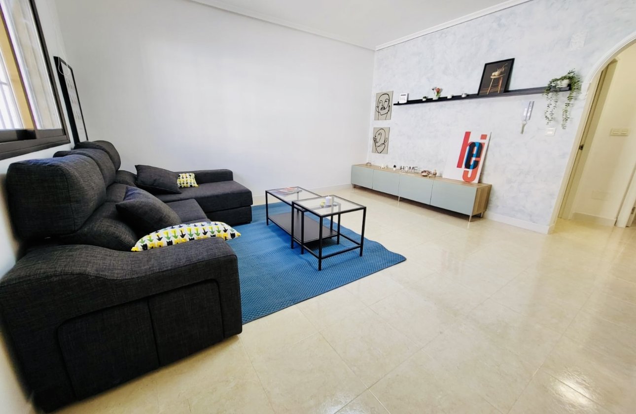 Herverkoop - Town House -
San Miguel de Salinas - Inland
